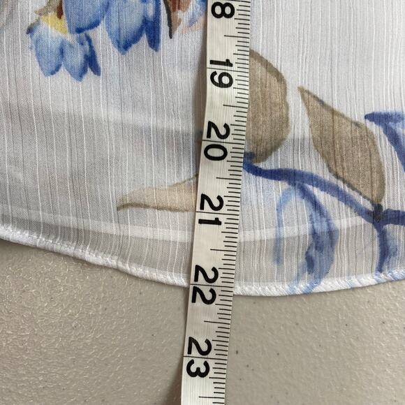 WHITE HOUSE BLACK MARKET White Blue Floral Off-Shoulder Beaded Boho Top Size XXS - Picture 16 of 16